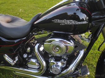 HARLEY DAVIDSON FLHX Street Glide - 10