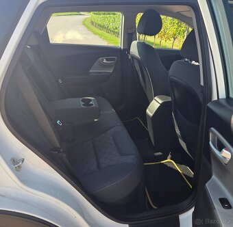 Kia Niro 1.6 GDi 77/KW105 koní Hybrid - Benzín R.V.09/2016 - 10