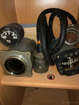 Letecke, vrtulnikove, a tankove pristroje, manualy - 10