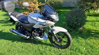 Honda CBF 125 najeto 9425 km  - 10