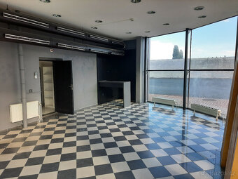 Kolín k pronájmu obchodní prostor - 10