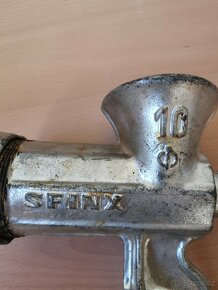 Mlynek na maso do klobás Sfinx 10 - 10