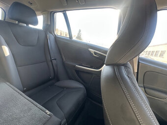 Volvo V60 1,6 D2 automat r.v. 2014 - 10