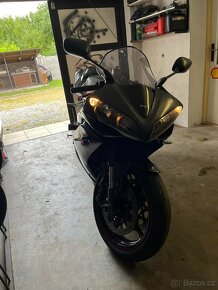 Yamaha R1 2007 - 10