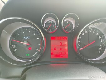 Opel Astra J OPC - 10