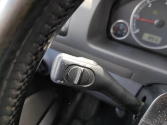 VW Sharan 1.9 TDi 96 kW 7 MÍST 2006 DIGI KLIMA VÝHŘEVY XENON - 10