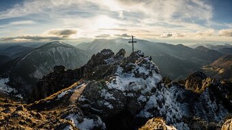 Luxusní RD v Jánošíkovém kraji s překrásnou zahradou - 10