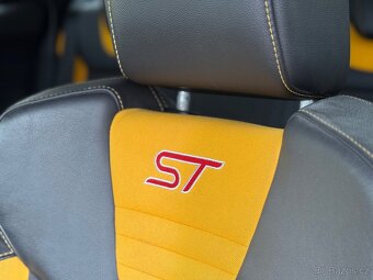 Ford Focus ST 2.0 Turbo 2013 Zlatá perleť - 10