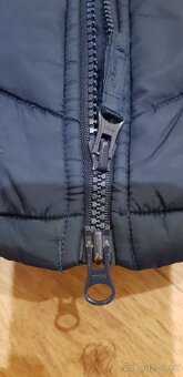 Prodám 2 dětské zimní bundy - 10