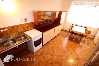 Pronájem rodinného domu s garáží, 2 byty, 148m2, Jundrov - 10