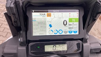 Honda CRF Africa Twin 1100 - 10