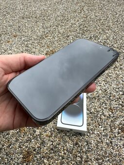 IPhone 14 Pro - baterie 100% - 10