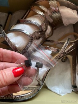 dámské měděné boty zn. Baťa - vel. 38 - nové - 10