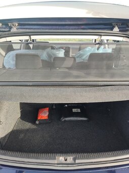 VOLKSWAGEN GOLF 5 1.6i 75KW STK+EM 11/2026 - 10