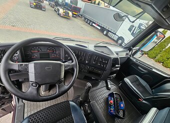 Volvo FH 420 6x4 - valník s hydraulickou rukou - 10