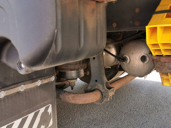 Prodám valník IVECO 150E32 E6 speciál pro přepravu kontej. - 10