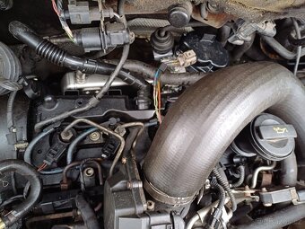 Transporter T5 2.0 Tdi 103 kw motor CAAC - 10