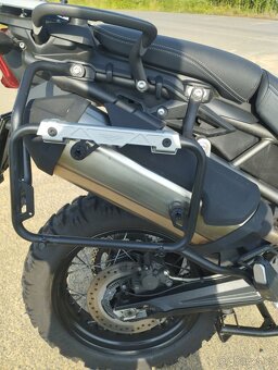 Triumph Tiger 800 xca - 10