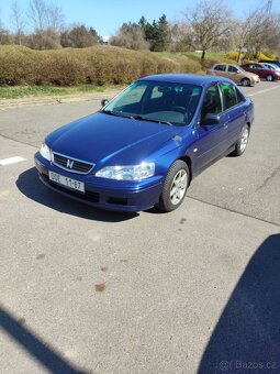 Honda Accord 1.8 - 10