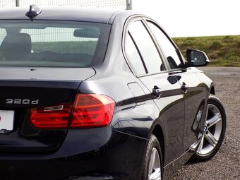 BMW 320d 135kW 1.majitel, serviska, xenony - 10