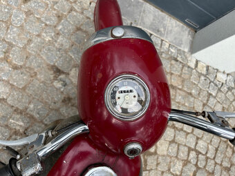 Motocykl ČZ 250 - 10