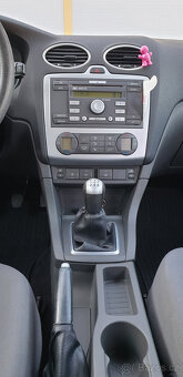 Ford Focus 1.6TDCI/80kW-kombi,r.v.11/05 model2006,v ČR-2.maj - 10