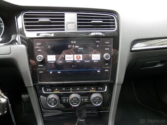 VW Golf 2.0TDi 110Kw, Highline, Masáž, Nové v ČR - 10