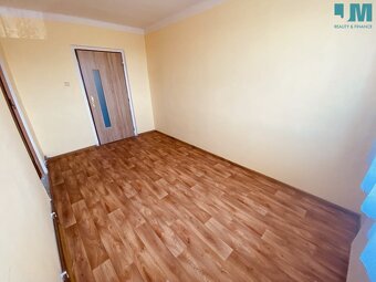 Prodej bytu 3+1 (64 m2) se zahrádkou, balkonem, garáží a skl - 10