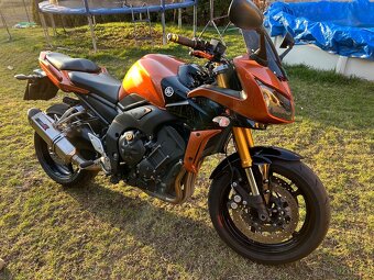YAMAHA FZ1 - 10