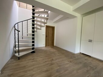 PRONÁJEM LUXUSNÍHO MEZONETU U VYŠKOVA - 10