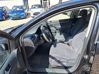 Volkswagen Golf 1.4i 16V 55KW Comfort, Nový servis - 10