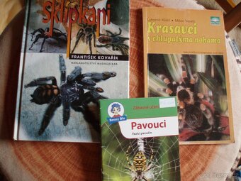 knihy o zvířatech,pavouci,ryby,užovka,holubi,králíci,brouci - 10