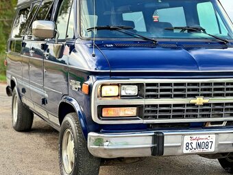 1995 Chevrolet G20 5.7 V8 | Choo Choo Custom - 10