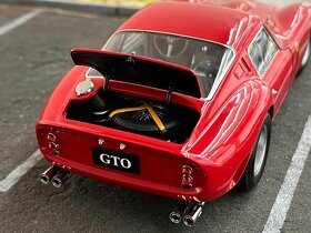 1:18 Ferrari 250 GTO - Red - Kyosho - 10