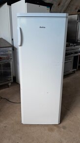 Lednice s vnitřním ventilátorem Amica  (247 l  objem užitný - 10