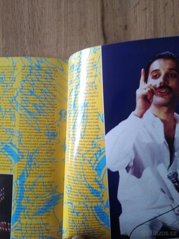 Queen, Freddie Mercury - vzácné knihy - 10