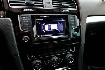 Volkswagen Golf 1.2 TSI 63 kW, PARK ASISTENT,KLIMA,ZÁRUKA - 10