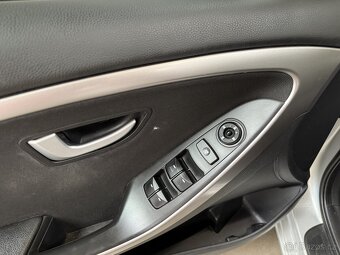 Hyundai I30 1.6CVVT , 88 kW LPG + benzín, 2012 - 10
