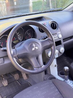 Mitsubishi Colt 1.3 - 10