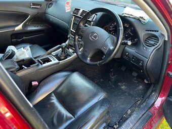 Lexus IS 250 - 10