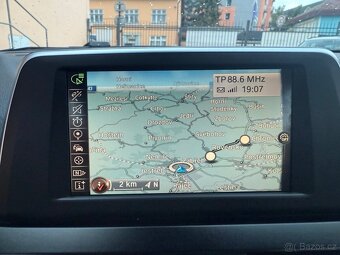 BMW 218i Automat Málo najeto - 10