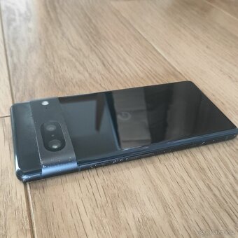 Google Pixel 7- 6,3" OLED /5G 8GB/128GB/Android 15/ černý - 10