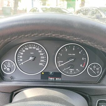 BMW 320 D Touring AUT,tažné - 10