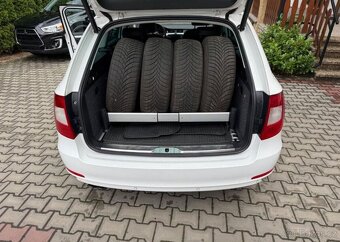 Škoda Superb 2,0TDi/125KW pravid.servis 4x4 nafta - 10