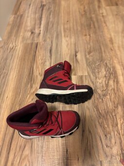 Adidas Terrex Snow červené, vel. EU 35 - 10