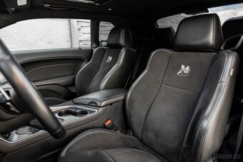 Dodge Challenger 392 Hemi Scat Pack Shaker - 10