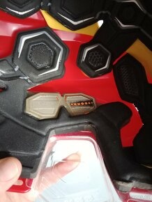 Hráčská helma CCM TACKS 310 M SR - 10