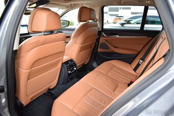 BMW 530d xDrive LUXURY HEAD-UP PANORAMA H/K DPH ČR 1.MAJITEL - 10