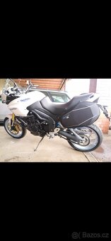 Triumph Tiger 1050 - 10