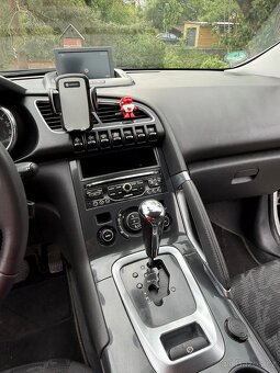 PRODÁM PEUGEOT 3008 2.0HDI - 10